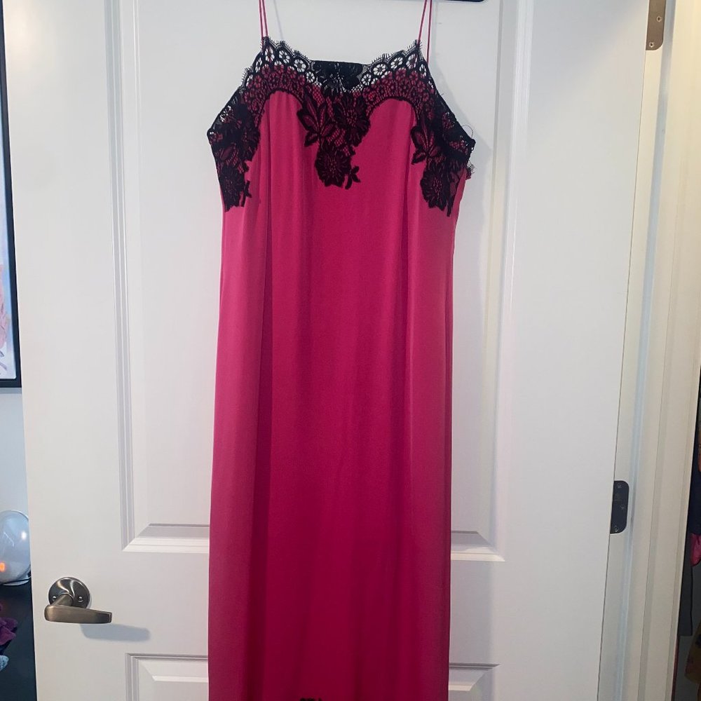 NEW WITH TAGS Alice + Olivia Evening Dress